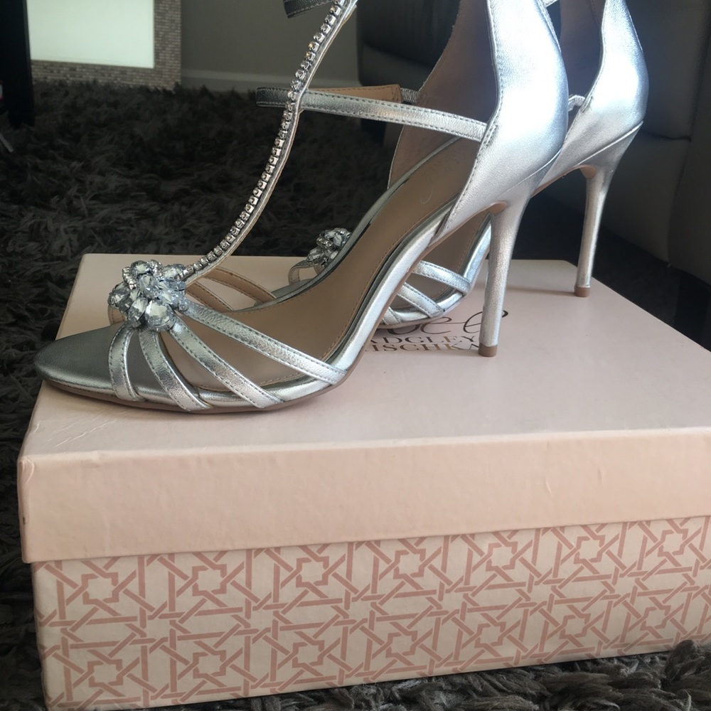 Shoes - Picture 8 of 9